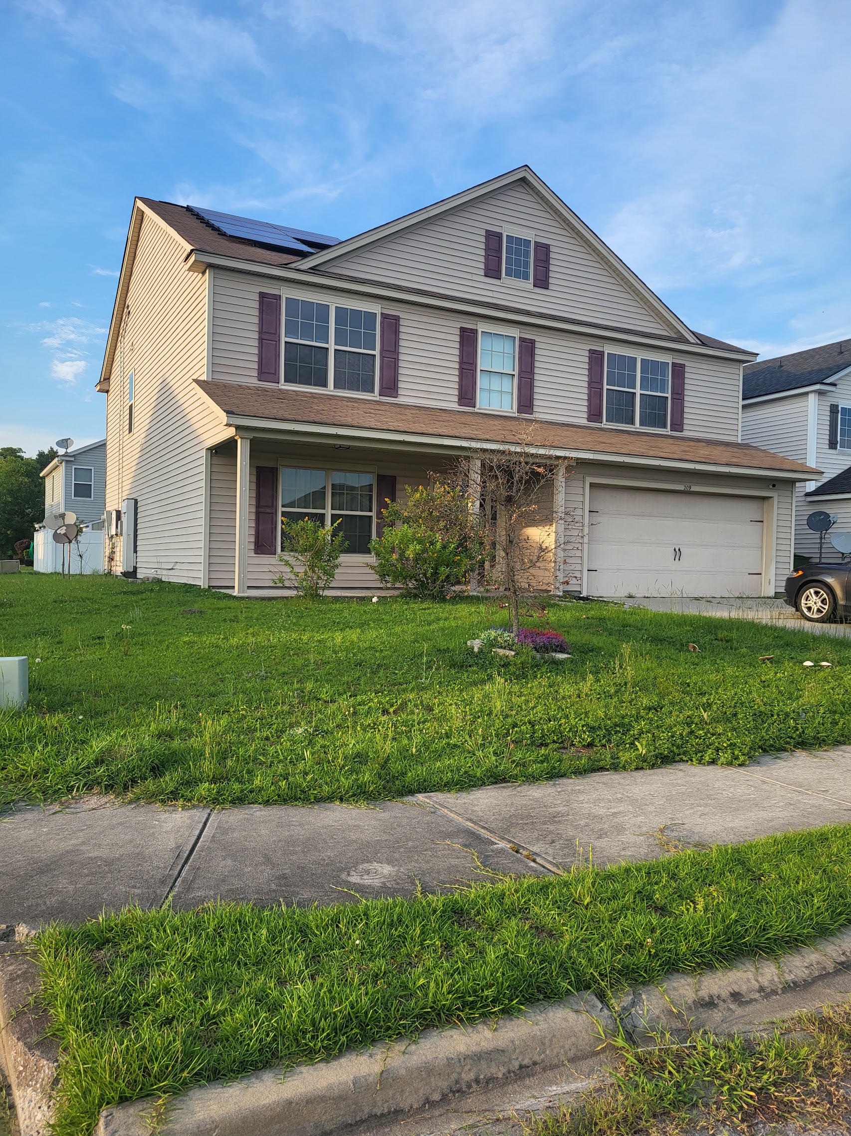 209 Bender Street