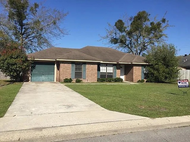 1646 Latham Court