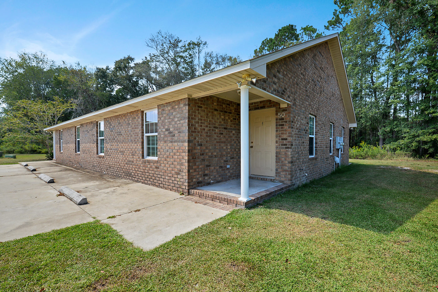50 Webb Court NE