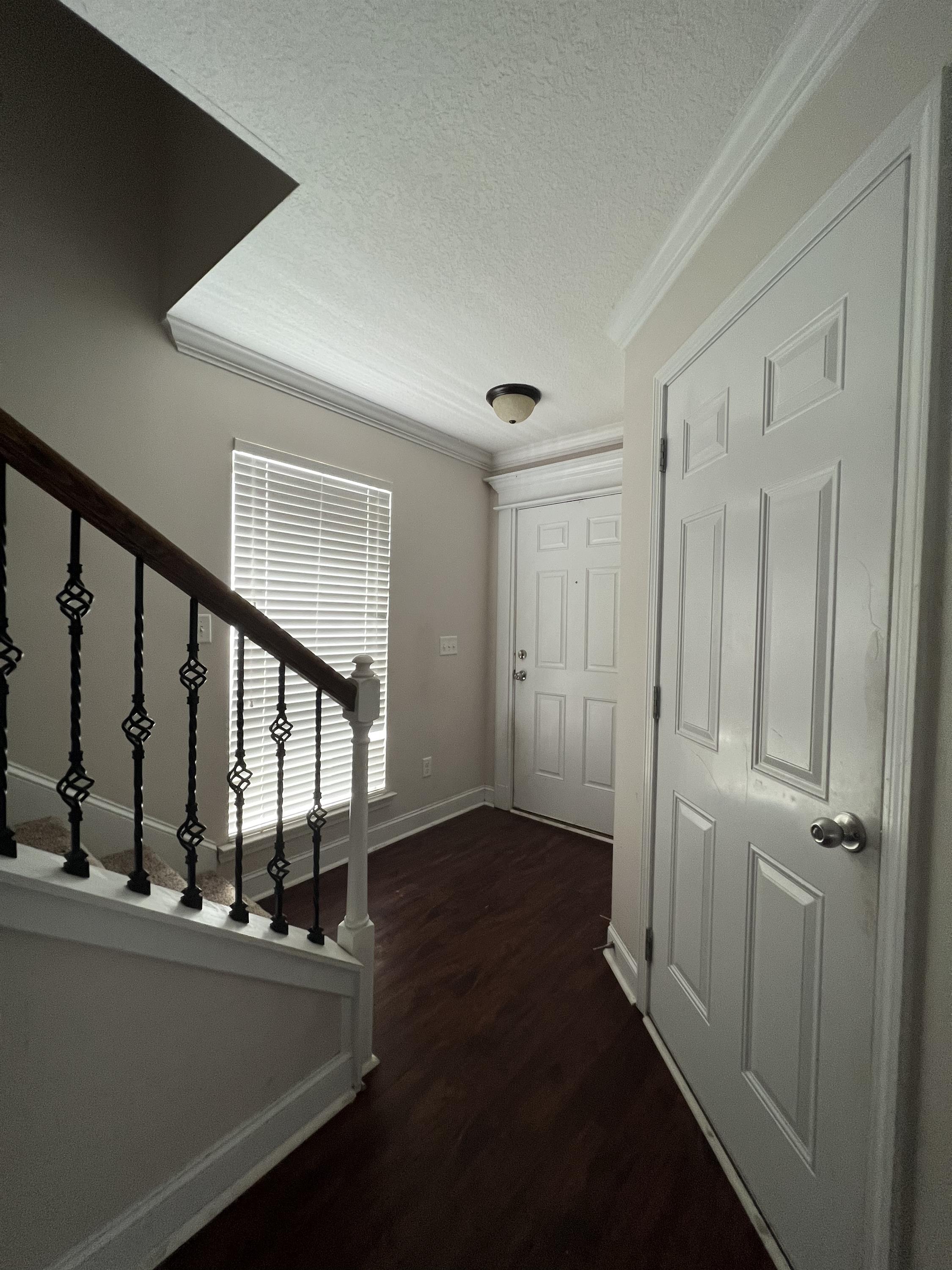 612 Amhearst Row